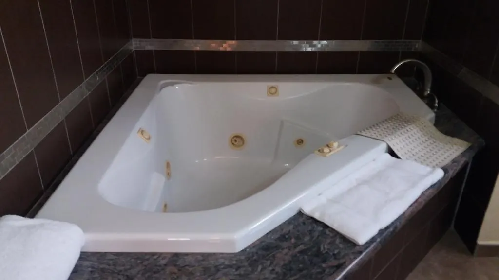 The Wexford Hotel 몬테고 베이